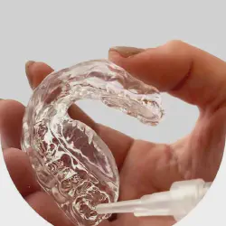 /img/29040-alternatives-to-teeth-whitening.webp