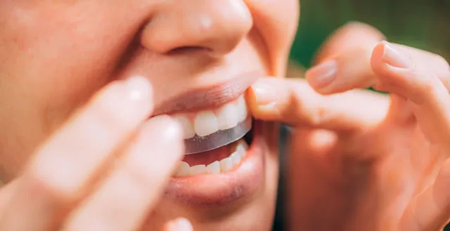 /img/29132-dental-checkup.webp