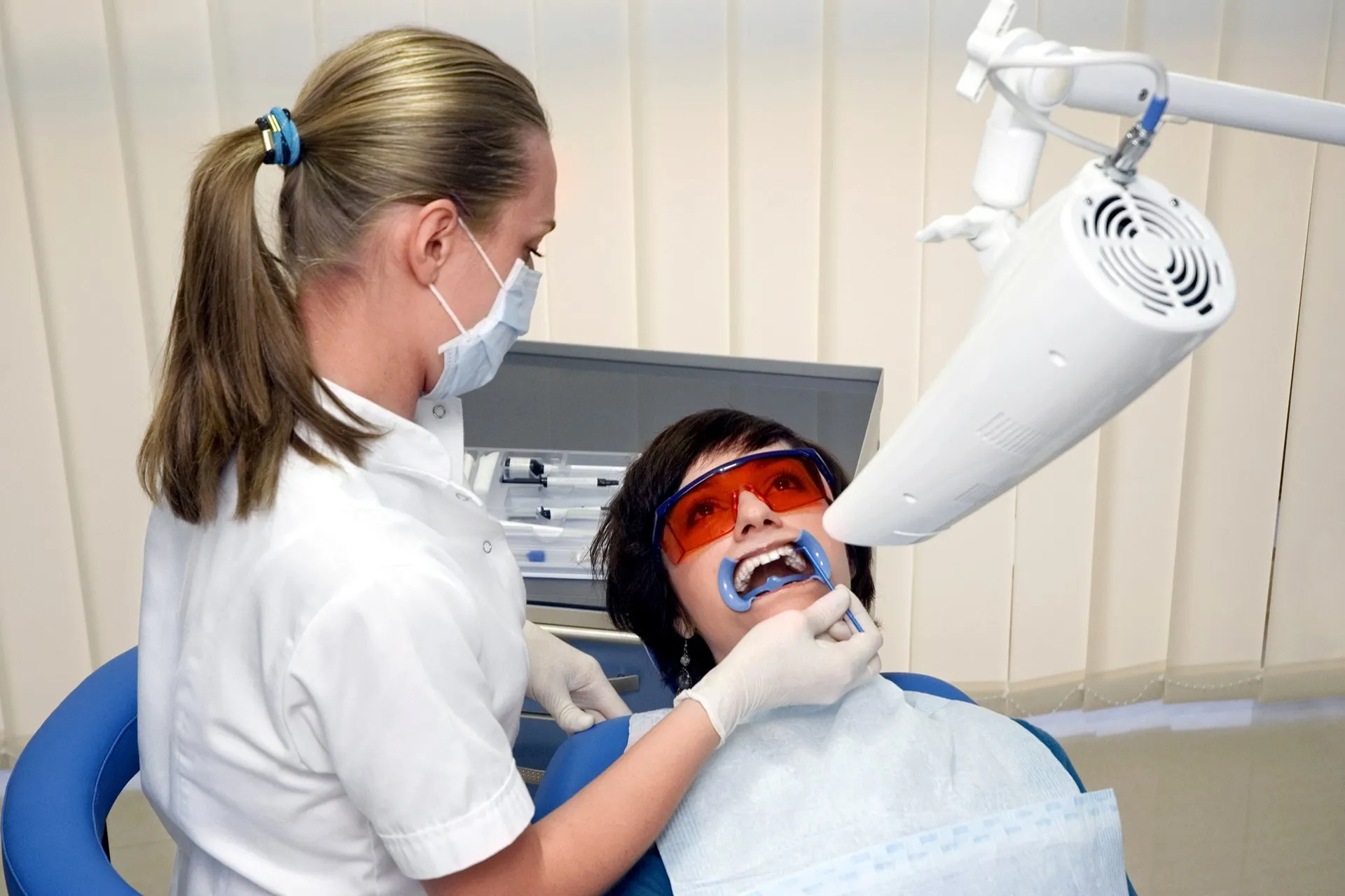 /img/29165-teeth-whitening-results.webp