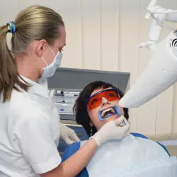 /img/29165-teeth-whitening-results.webp