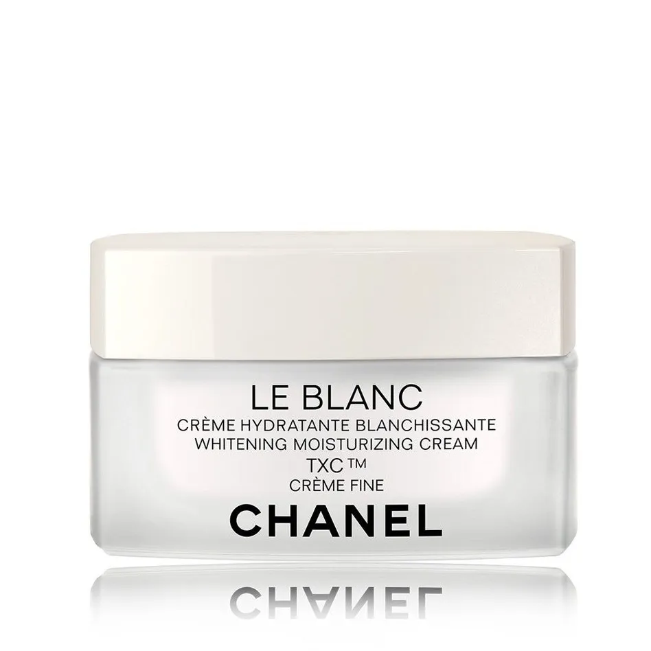 29178 glowing skin woman