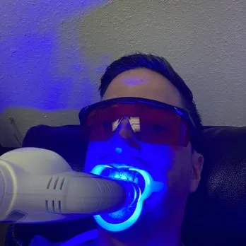 /img/29204-teeth-whitening-aftercare.webp
