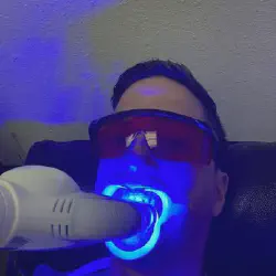 /img/29204-teeth-whitening-aftercare.webp