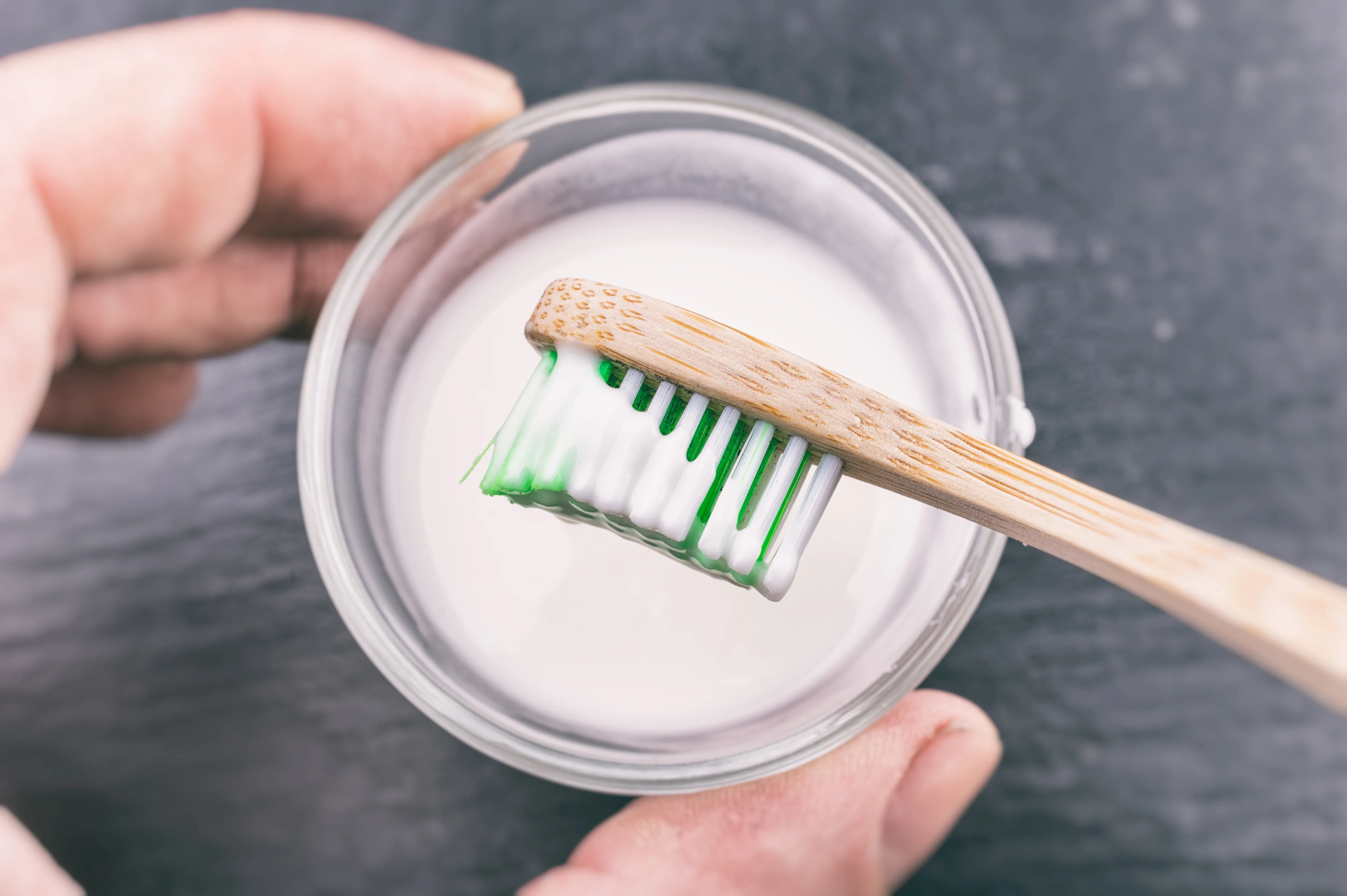 29270 avoid foods teeth whitening