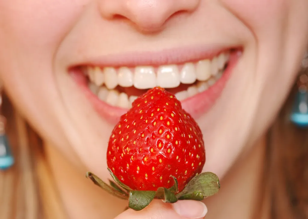 /img/29298-healthy-diet-teeth.webp