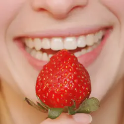 /img/29298-healthy-diet-teeth.webp