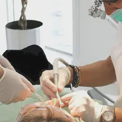 /img/29308-teeth-whitening-berlin-bonding.webp